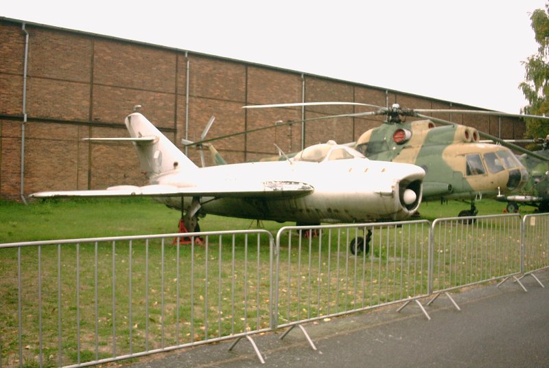 model-hobby-2003-072 